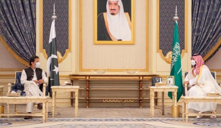 ولي العهد السعودي يستقبل رئيس وزراء باكستان في جدة