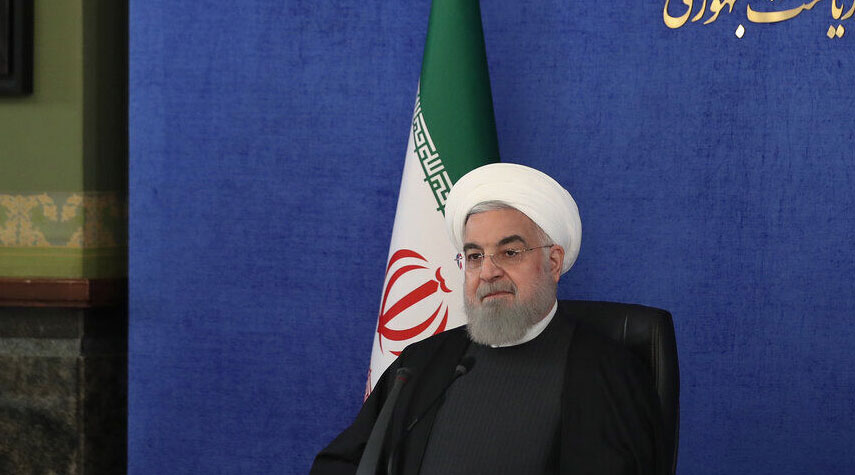 روحاني: استقلال ايران وأمنها المستديم نتيجة تضحيات الشهداء والمرابطين بساحات الجهاد