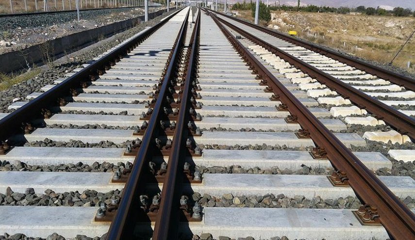 إيران تطور قدراتها في مجال مد السكك الحديدية