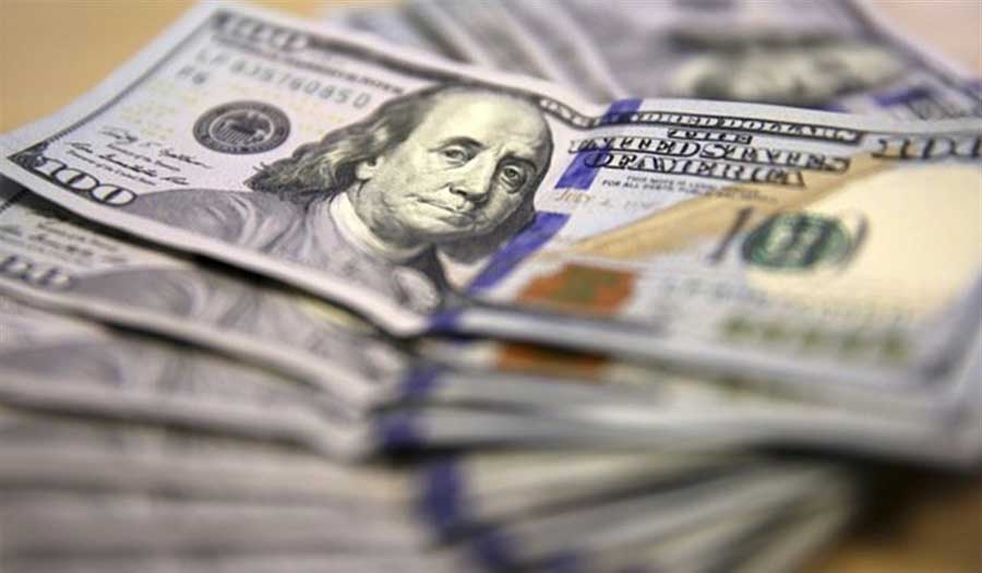 أسعار الدولار يواصل الارتفاع في السوق العراقي في ظل تراجعه العالمي