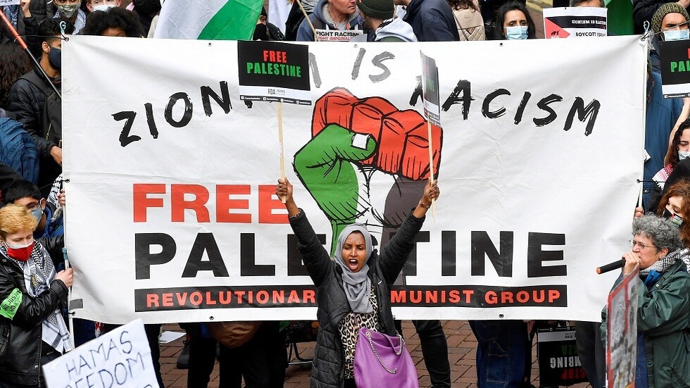 بريطانيا.. اعتقال 7 أشخاص في مسيرة لدعم فلسطين في لندن