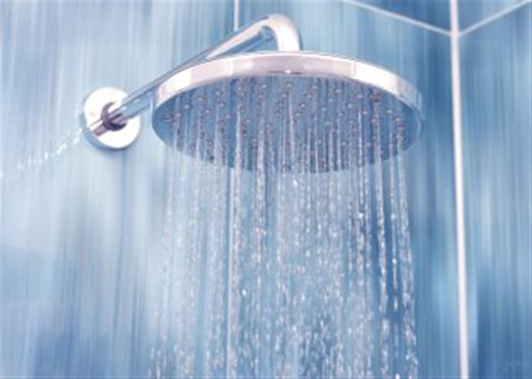 دراسة تكشف.. ما هي فوائد ومضار الاستحمام بالماء الساخن؟