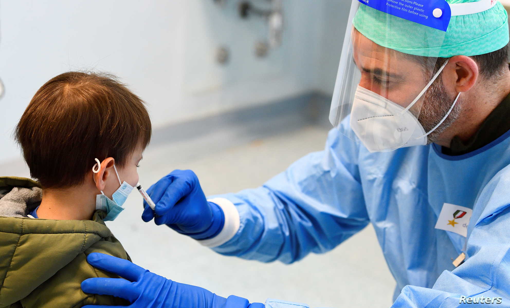 دراسة جديدة تكشف مفاجأة بشأن إصابات الأطفال بكورونا