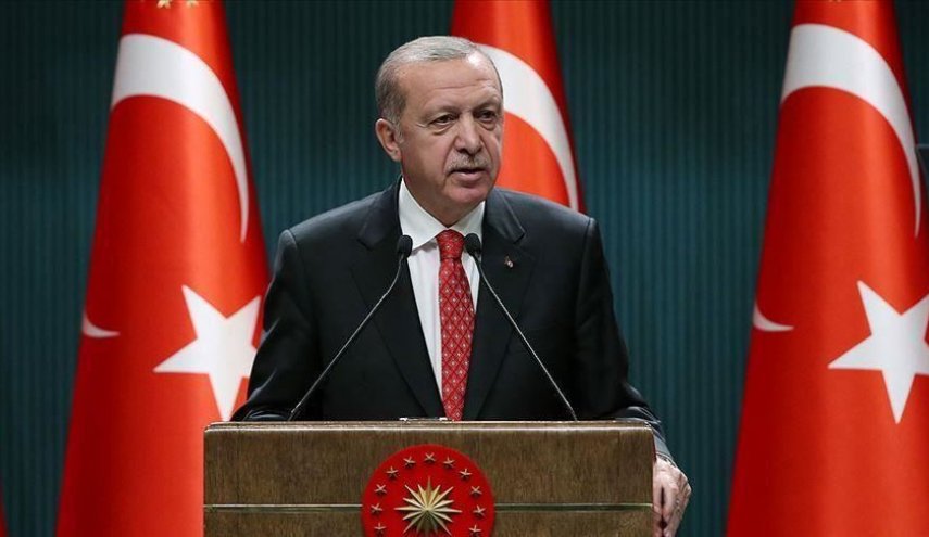 أردوغان يكشف عن 180 طائرة مسيرة تركية