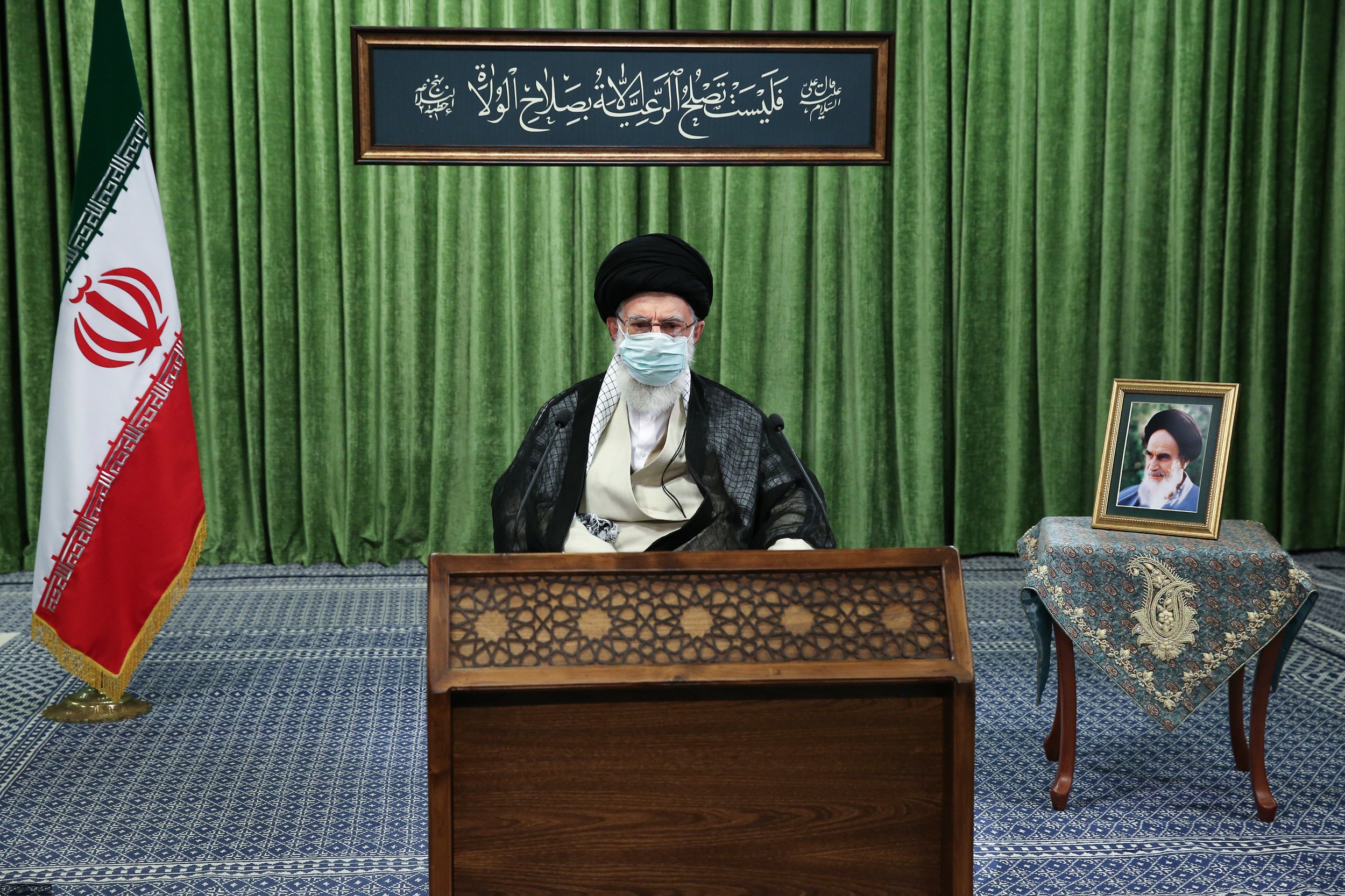 قائد الثورة خلال لقاء نواب مجلس الشورى يدعو الايرانيين لمشاركة واسعة في انتخابات الرئاسة