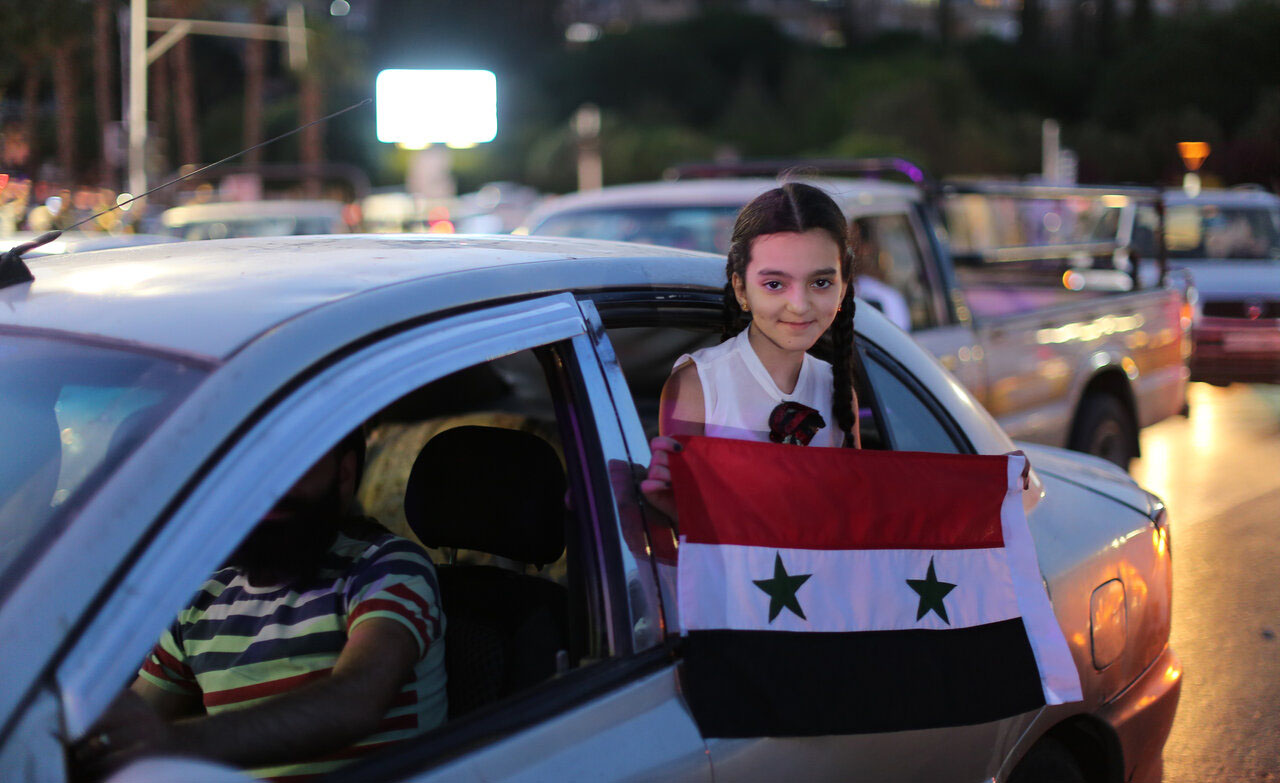 احتفالات شعبية في سوريا بعد فوز الاسد بالانتخابات+ صور