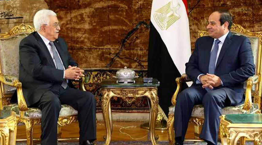 السيسي لمحمود عباس: مصر تدعم الشعب الفلسطيني