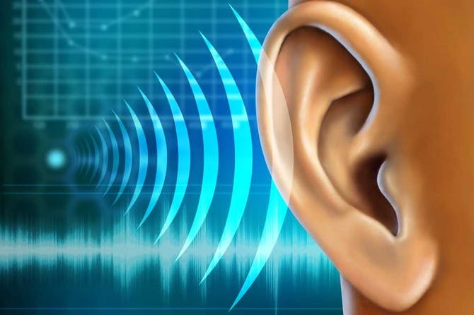 ابتكار تطبيق يساعد الأطباء في ضبط أجهزة السمع للمرضى