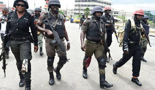 نيجيريا... مقتل شرطي وخطف عدد من الطلاب