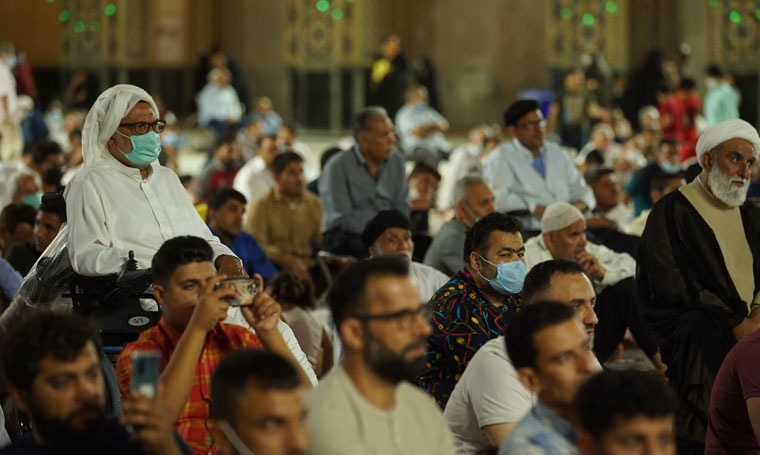 الآف الزوار العرب يشاركون باحتفالات ولادة الإمام الضامن (ع) في العتبة الرضوية