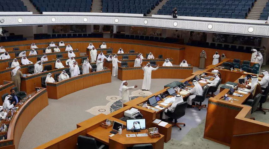 البرلمان الكويتي: اندلاع فوضى بعد التصويت على الميزانية