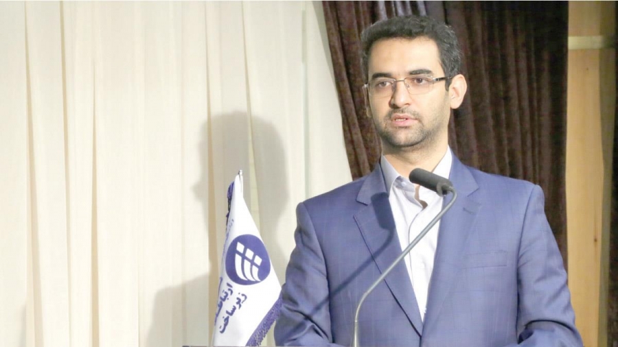 وزير الاتصالات الايراني يستعرض حزمة رد ايران على حظر صناعتها الفضائية
