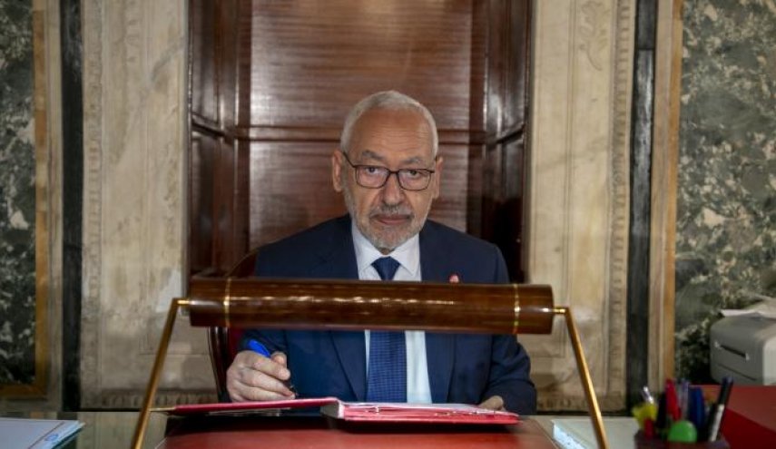 الغنوشي يدعو القوى السياسية للتهدئة في تونس