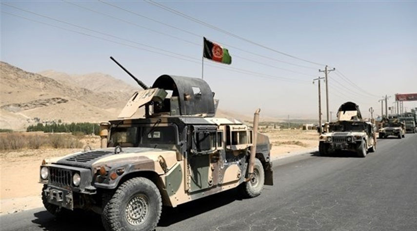 معارك عنيفة في مدينة غزنة الأفغانية بين طالبان والقوات الحكومية