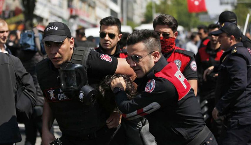 تركيا تحبس 9 أشخاص على صلة بتنظيم "داعش" 