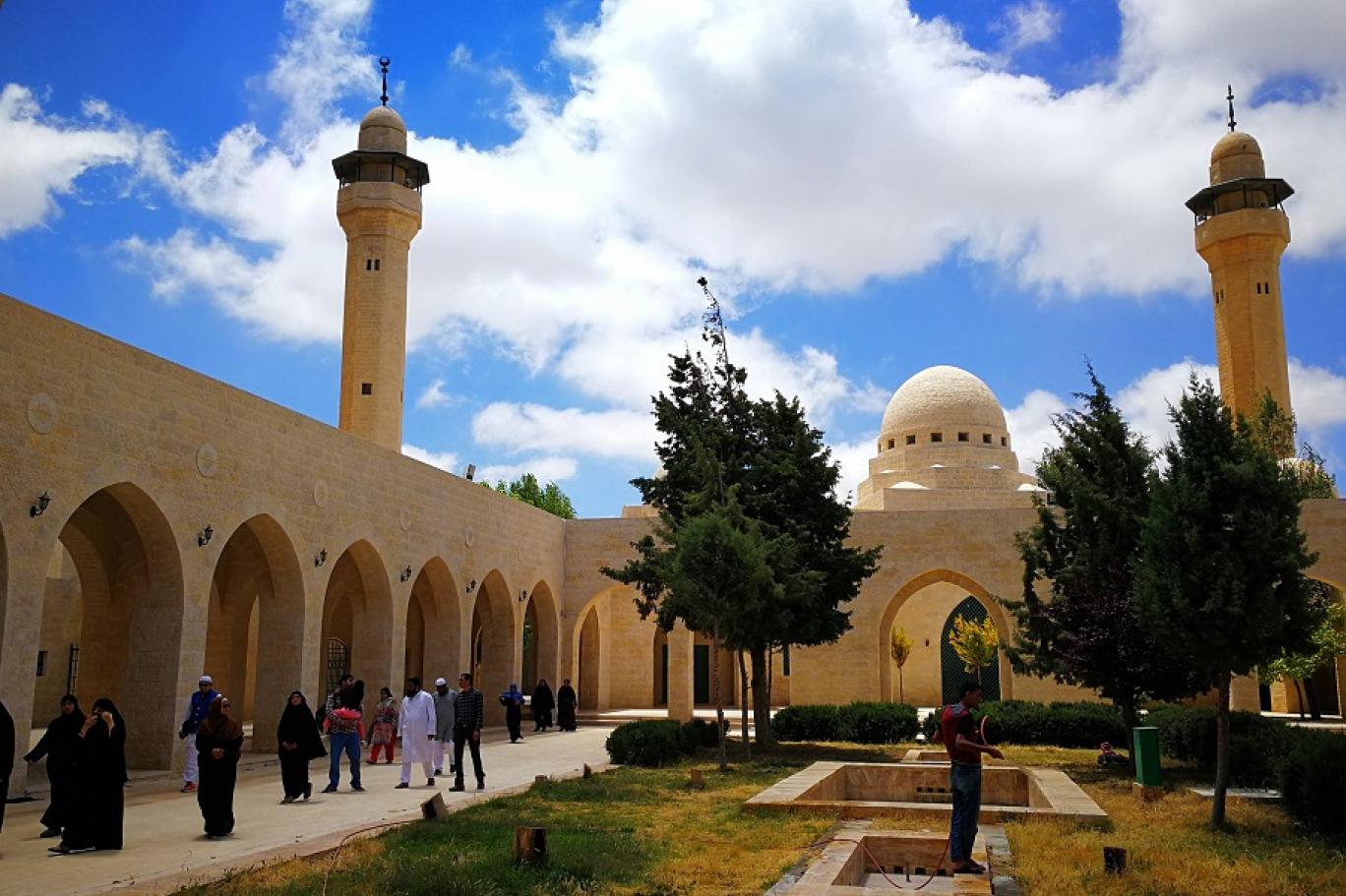 ايران والسياحة الدينية