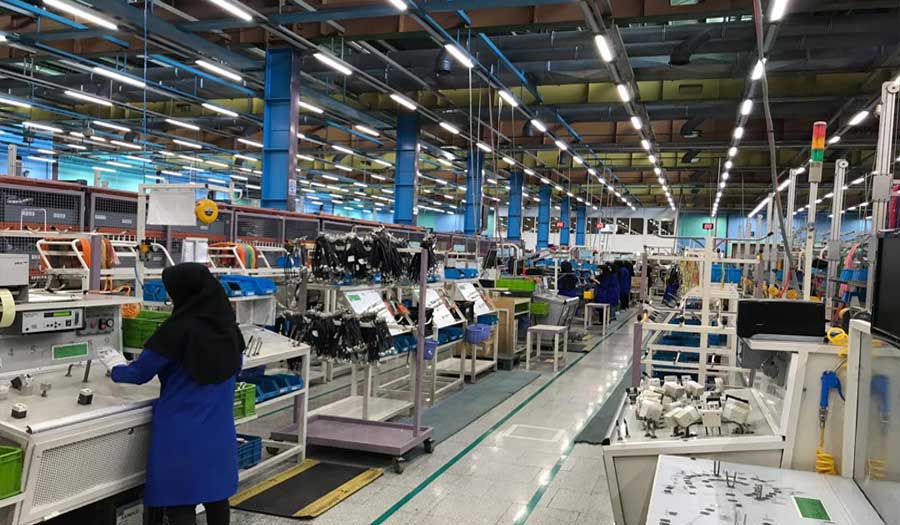 تدشين شركة معلوماتية لإنتاج 8 قطع غيار إلكترونية في صناعة السيارات بإيران