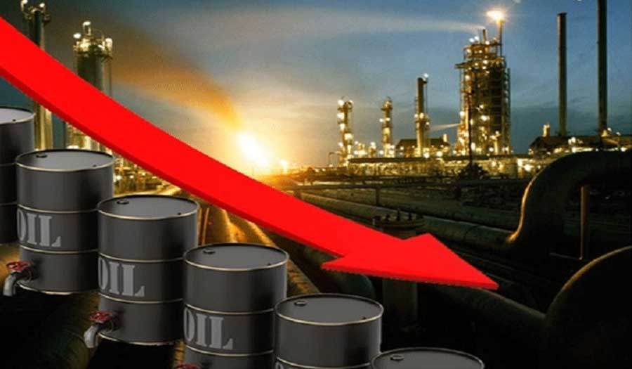 أسعار النفط تنخفض لأدنى مستوياتها منذ شهرين