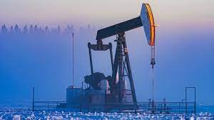 النفط يهبط أكثر من واحد بالمئة بعد الاتفاق على زيادة الإمدادات