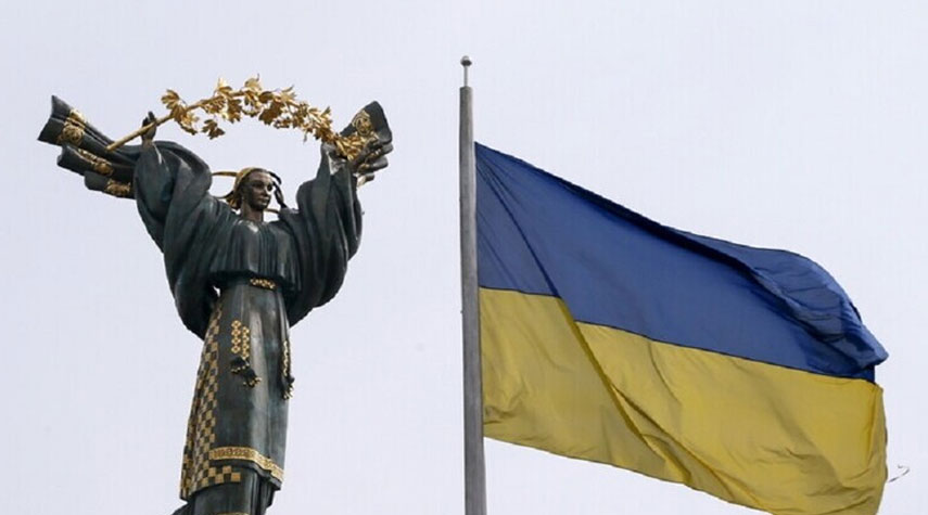 برلماني أوكراني يعلن بداية "عهد الجوع والفقر" في بلاده
