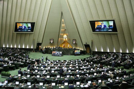 ايران.. لجنة الامن القومي النيابية تتفقد مراكز الطاقة النووية في البلاد