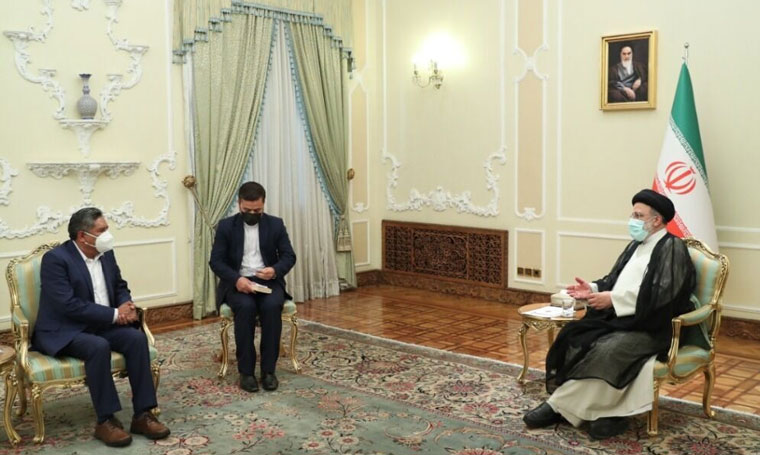 رئيسي: الكثير من الأرضيات متوفرة لتنمية العلاقات بين ايران وبوليفيا