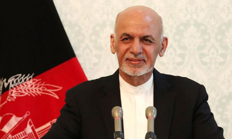 الرئيس الأفغاني يشارك في تحليف الرئيس الايراني الجديد