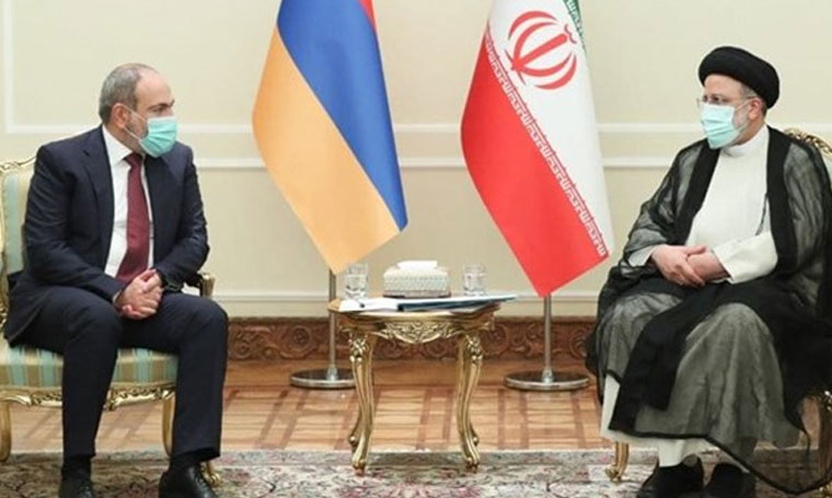 الرئيس الايراني: لن ندخر جهداً بترسيخ السلام والاستقرار في المنطقة