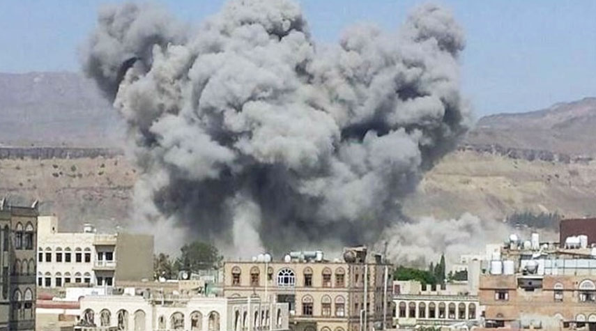 قوات صنعاء تتقدم وتحالف العدوان يكثف غاراته على عدة مناطق في اليمن