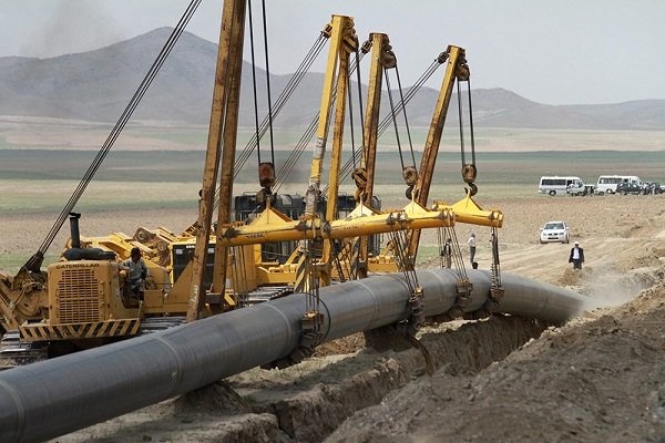 ايران تنجز مد الأنابيب في بحر عمان لتصدير النفط