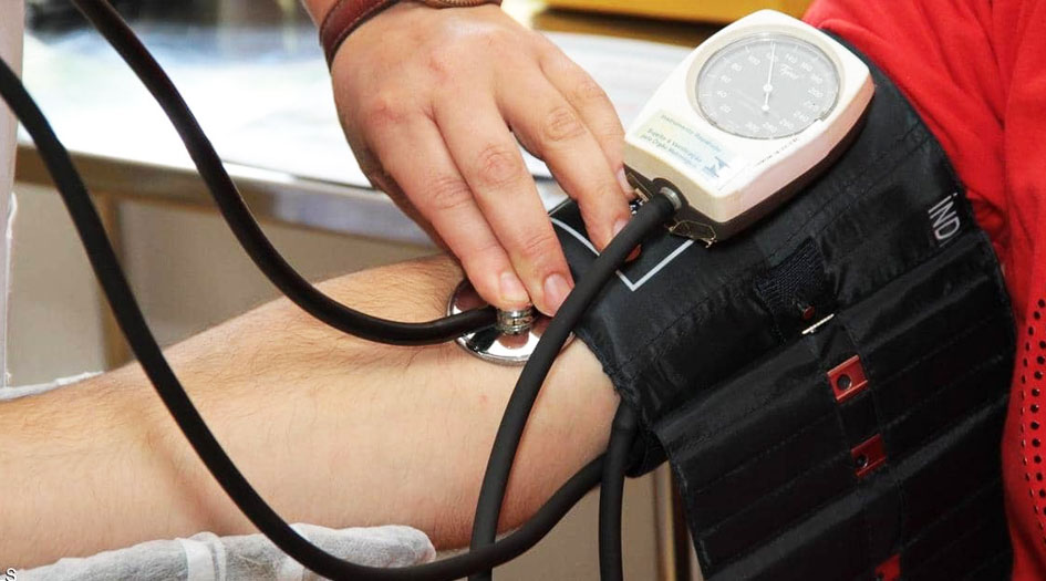 خطوة سهلة جدا تستطيع خفض ضغط الدم خلال خمس دقائق!
