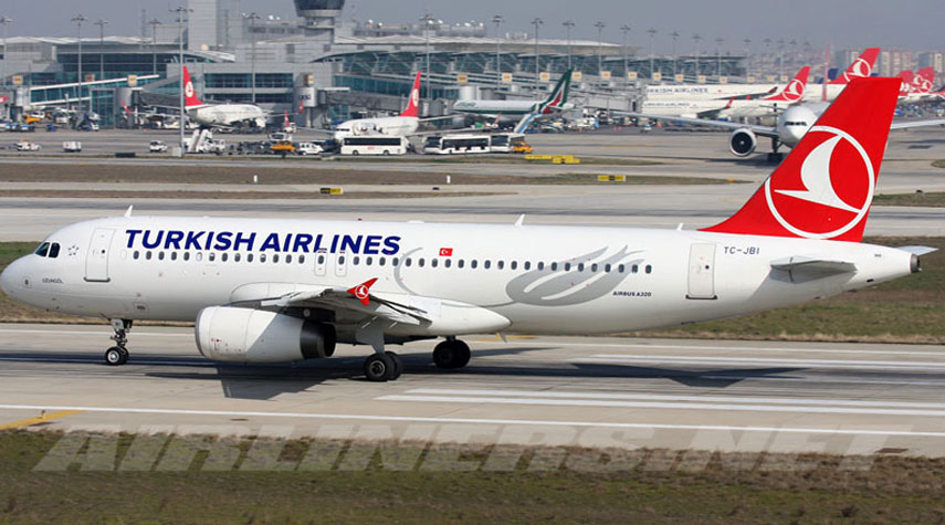 طاقم طائرة بالخطوط التركية يطلبون اللجوء في كندا
