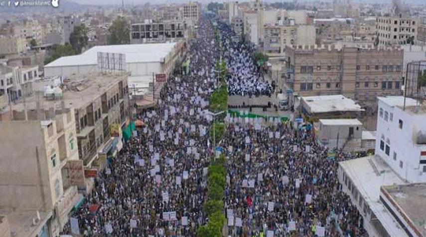 اليمنيون يؤكدون: عاشوراء خط التحرير
