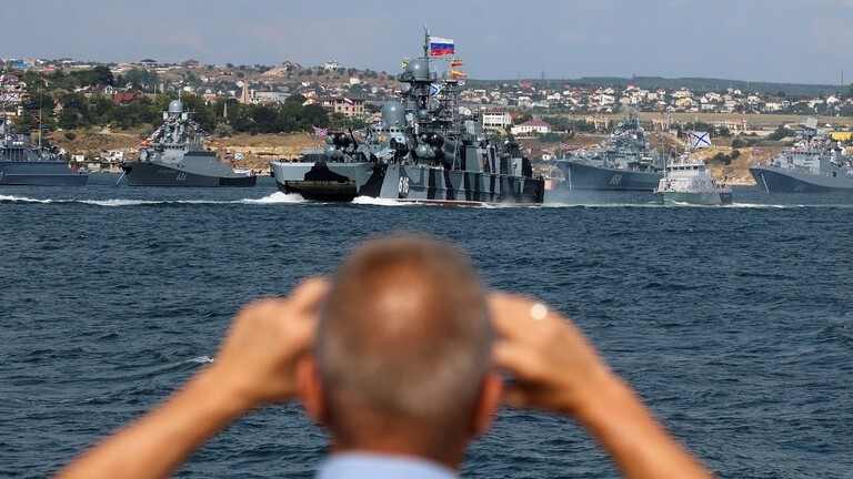 إسبانيا تمنع سفينتين حربيتين روسيتين من الرسو في ميناء "سبتة"