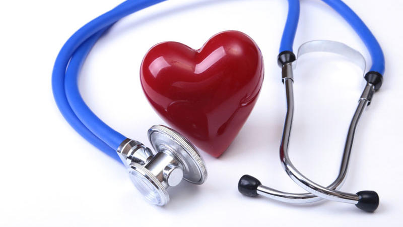 ما هو الفيتامين الذي يقلل خطر الوفاة بالنوبة القلبية؟