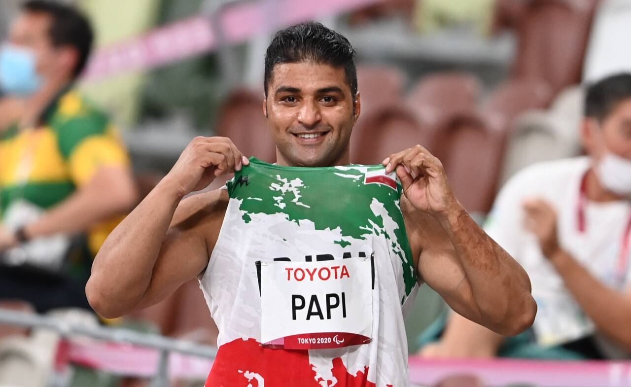 رامي الرمح الإيراني يحرز فضية الألعاب الأولمبية للمعاقين 2020