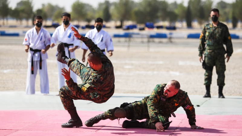 بالصور من إيران.. بدء المنافسات العسكرية في إصفهان