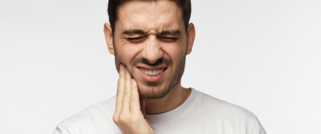 علاجات منزلية للقضاء على ألم الأسنان.. ما هي؟