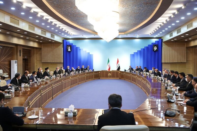 طهران وبغداد تبحثان تطوير العلاقات التجارية بين البلدين