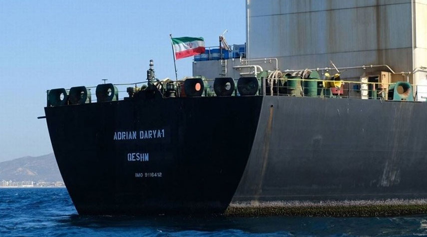 موقع تتبع السفن يرصد ناقلة النفط الايرانية ترسو في الموانئ السورية