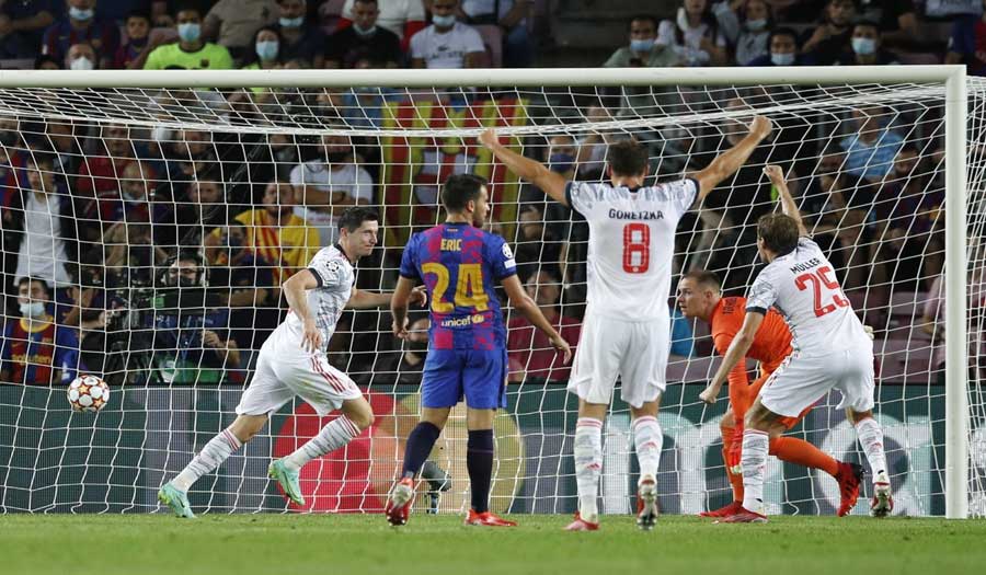 بايرن ميونيخ يقسو على برشلونة بثلاثية نظيفة في دوري أبطال أوروبا