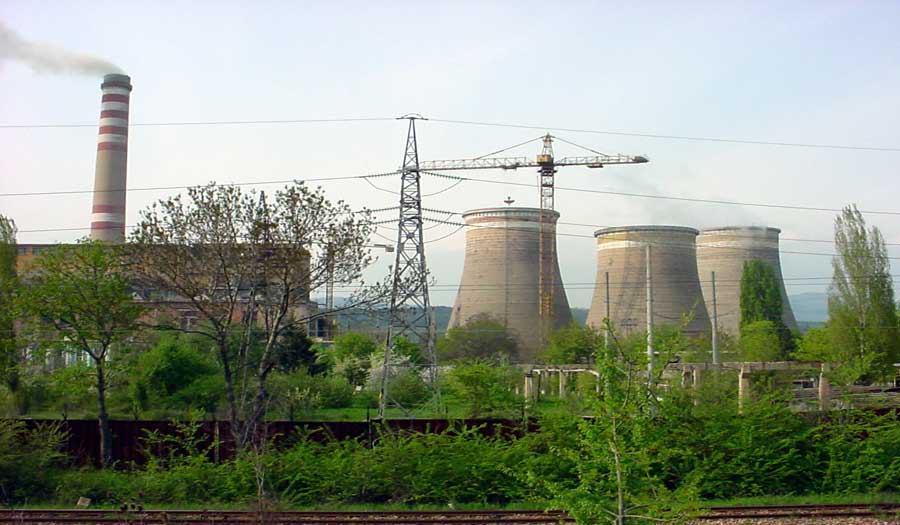 ايران.. ارتفاع إنتاج الكهرباء في محطات الكهروحرارية 9 بالمئة 
