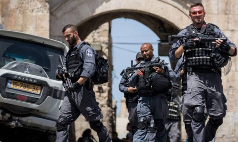 الاحتلال يعتقل فلسطينياً بزعم تنفيذه عملية طعن في يافا