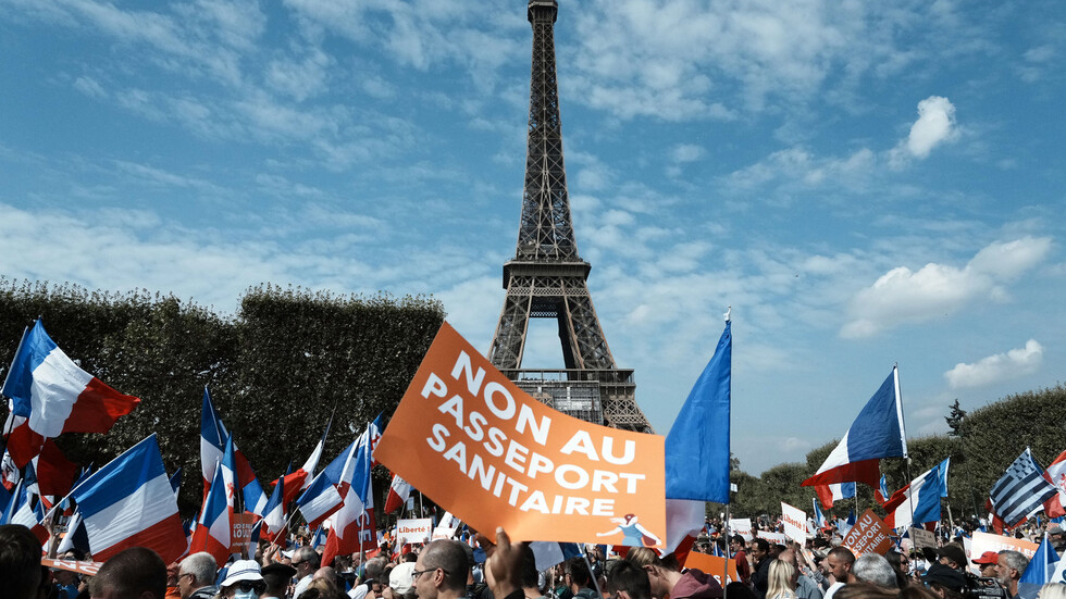 احتجاجات مستمرة ضد التصاريح الصحية في فرنسا