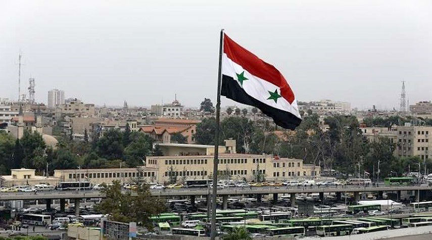 رفع العلم السوري في مدينة طفس في ريف درعا الغربي