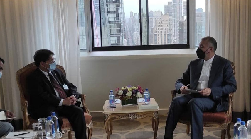 وزير الخارجية الايراني يدين الحظر والتدخلات الأميركية في شؤون نيكاراغوا