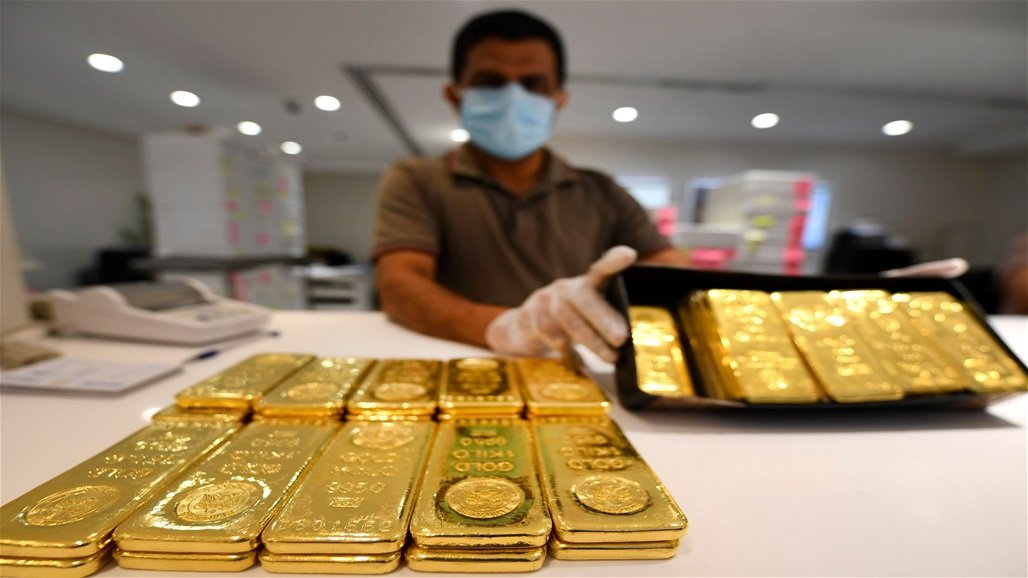 هبوط أسعار الذهب إلى أدنى مستوياتها 
