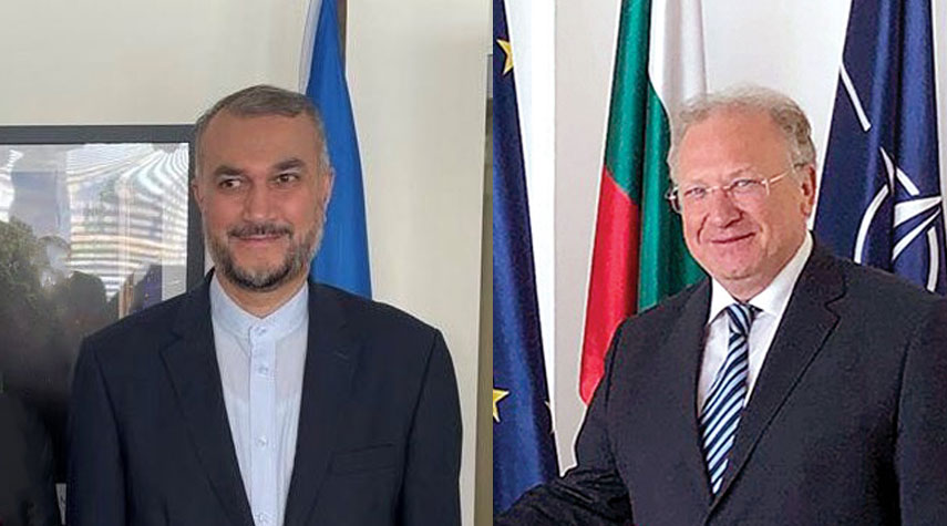 وزير الخارجية الإيراني ونظيره البلغاري يؤكدان على توسيع العلاقات الثنائية