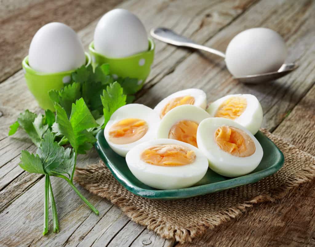 إجعل البيض في سلتك اليومية.. أكثر من 17 فائدة للجسم