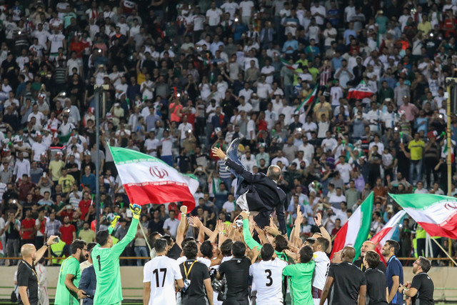 إيران تسمح بالحضور الجماهيري بالملاعب